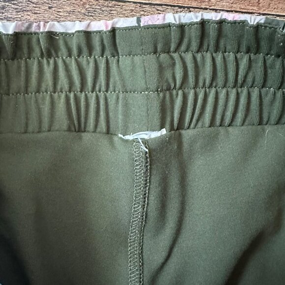 Fabletics Womens Size Medium Floral Running Shorts With Inner Liner - Picture 6 of 8